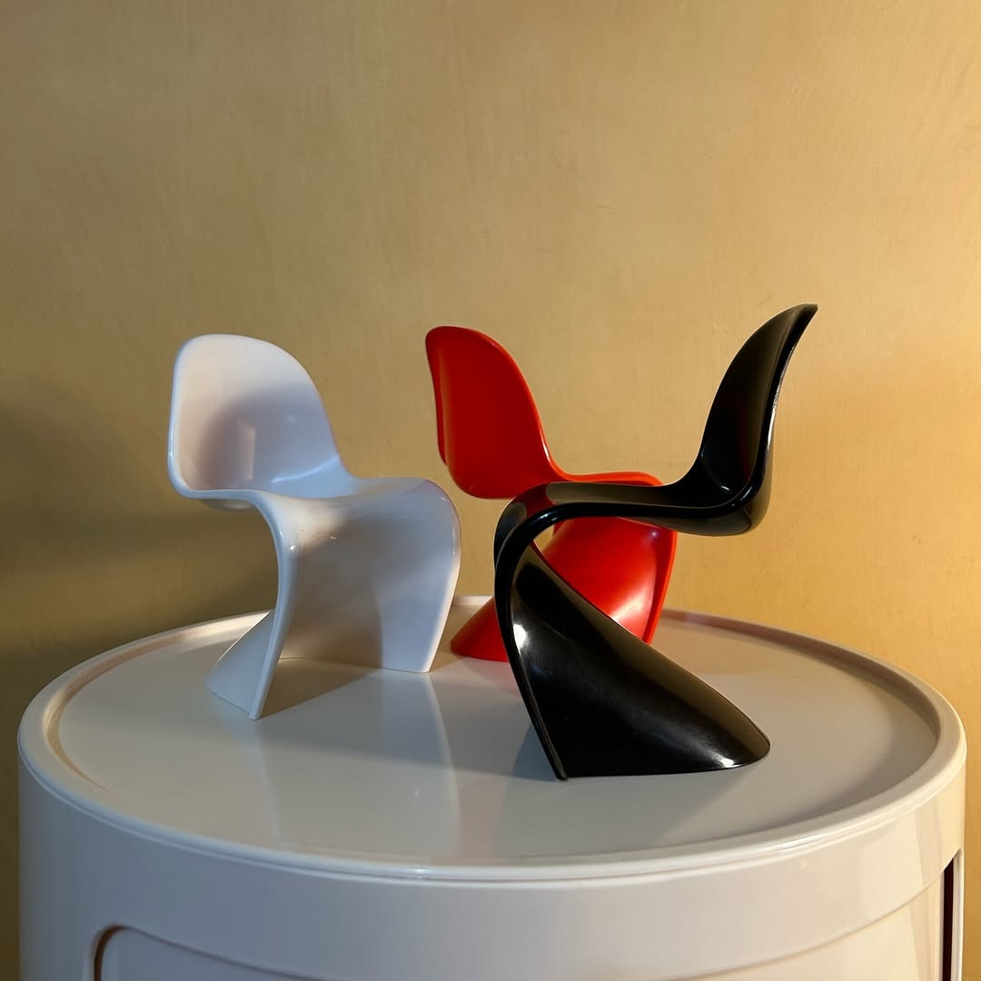 PANTON Miniature Chair
