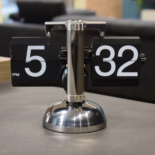 MACK Desk Clock